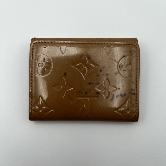 ❌SOLD❌Louis Vuitton Vernis Bi-Fold Leather Compact Wallet - Picture 2 of 11